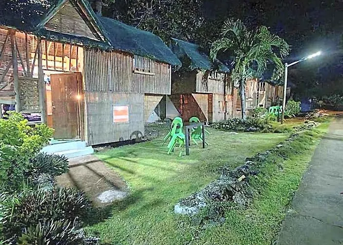 Nirvana Hotel *